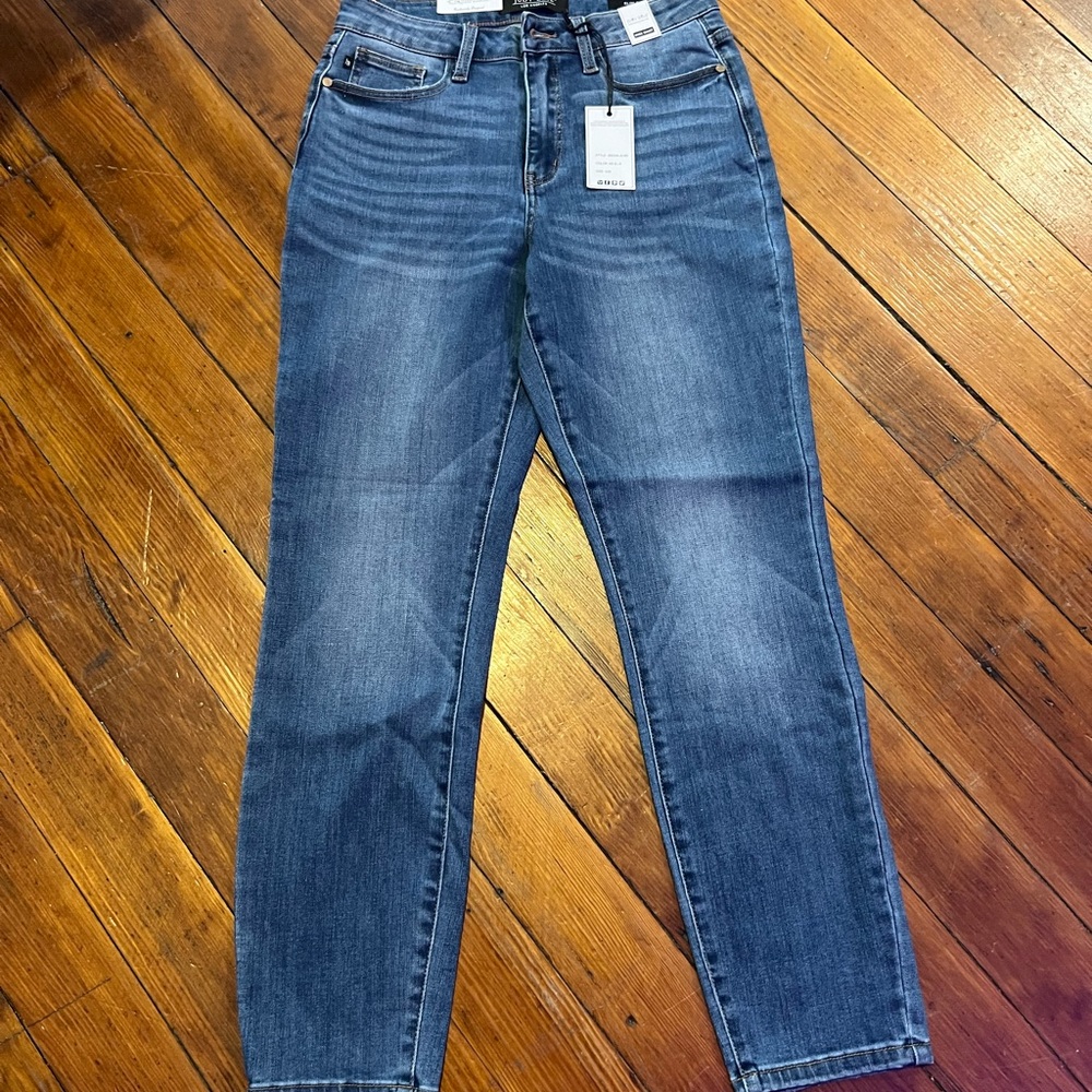 Judy Blue Slim Fit Jeans